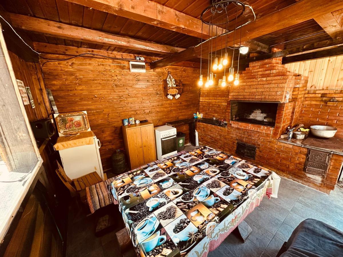 Hotel Casa Voroneț Extérieur photo
