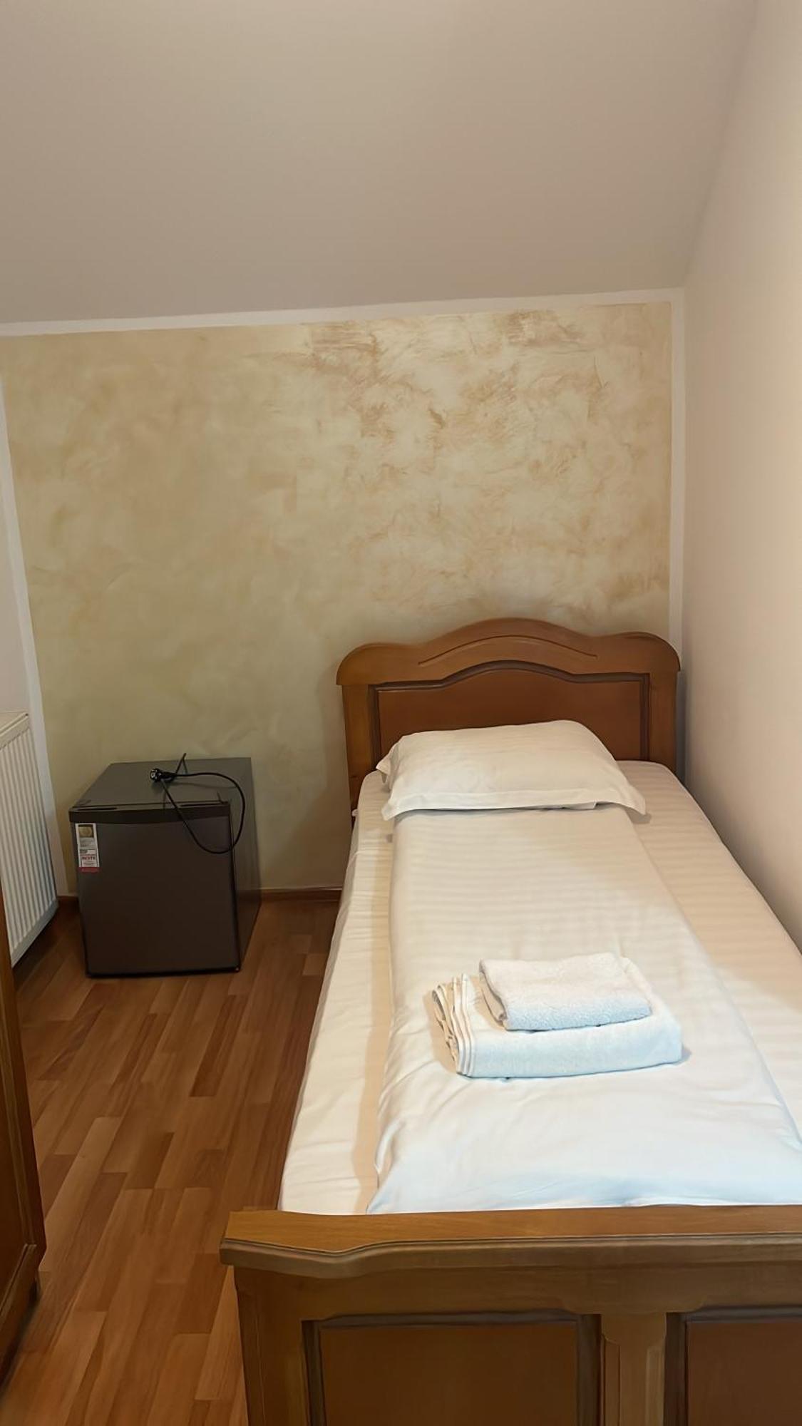 Hotel Casa Voroneț Extérieur photo