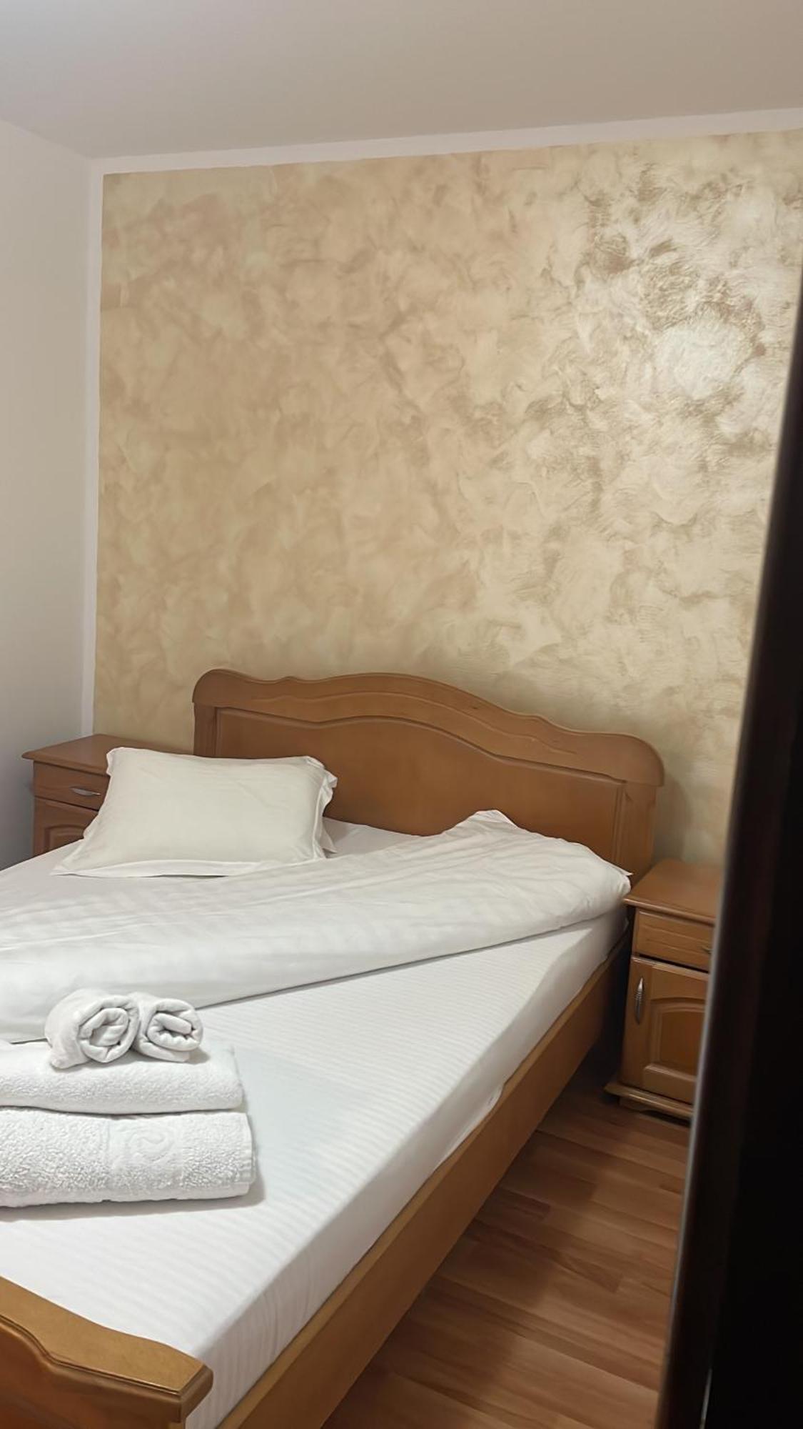 Hotel Casa Voroneț Extérieur photo