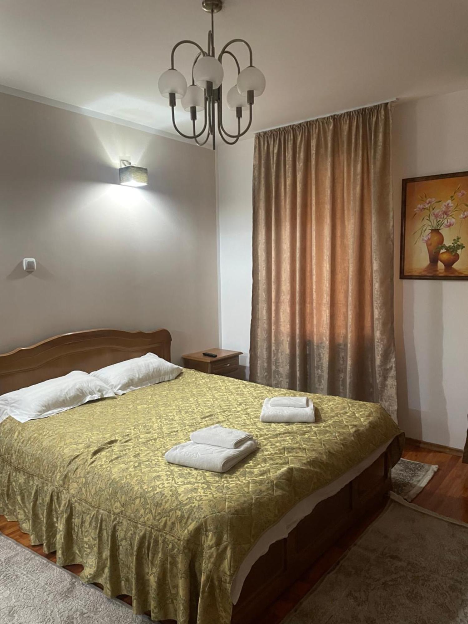 Hotel Casa Voroneț Extérieur photo